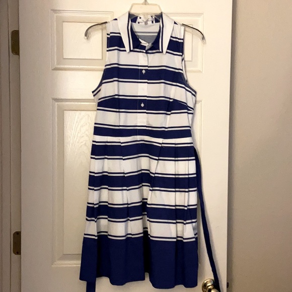 Summery semi formal blue and white dress - Picture 1 of 3